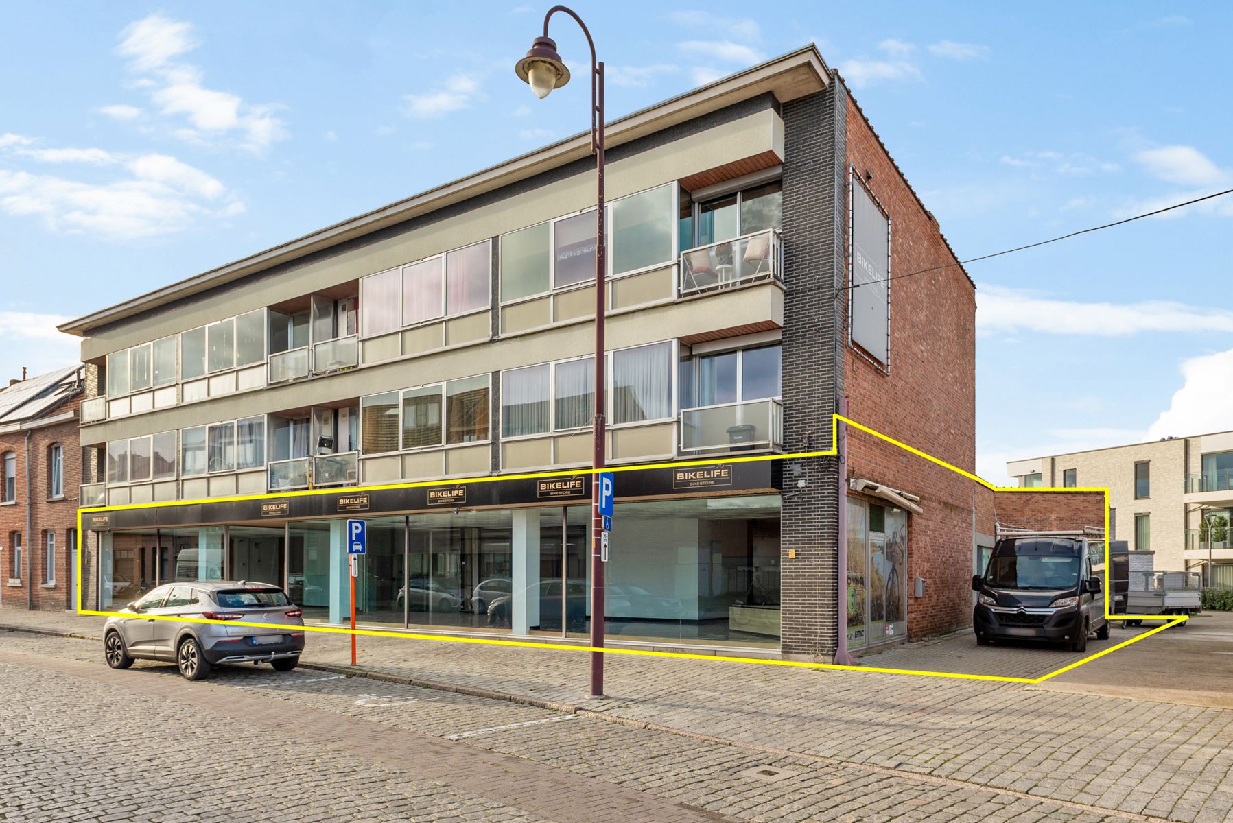 Veelzijdig commercieel pand met woongedeelte foto 2