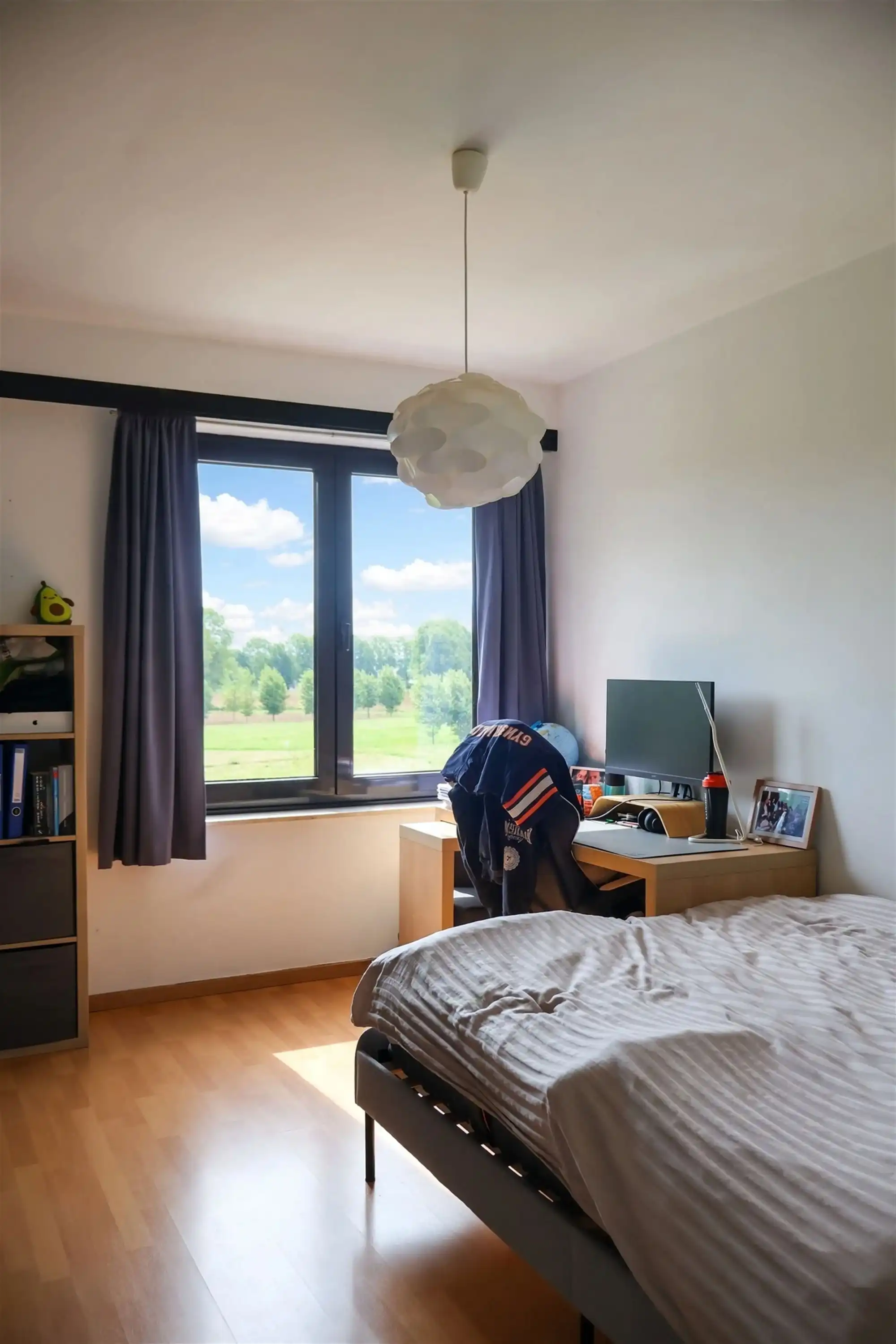 Uitzonderlijk ruim hoekappartement met groen uitzicht foto 11