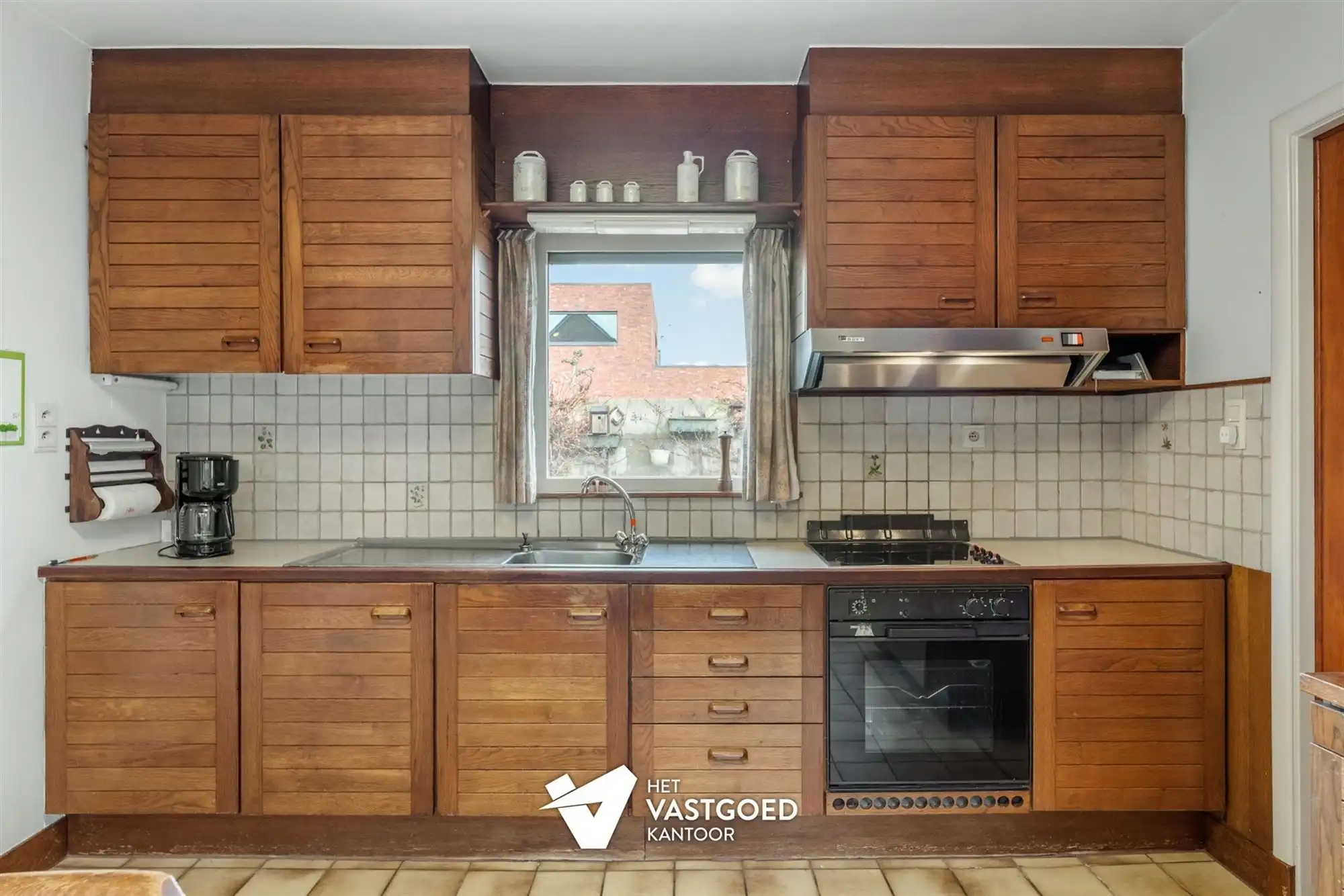 CENTRAAL GELEGEN, RUIME WONING MET VEEL MOGELIJKHEDEN! foto 7