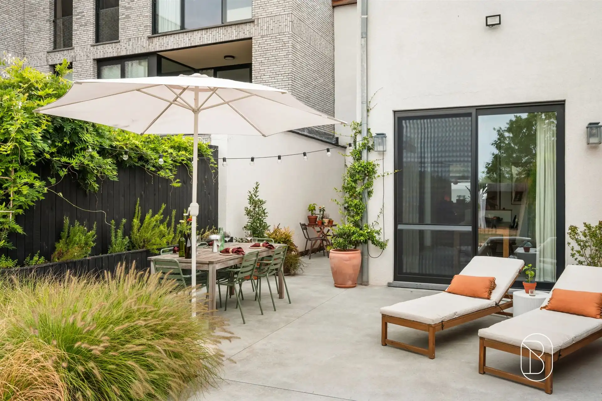 Smaakvol gerenoveerde woning met 4 slpk en gezellige tuin foto 11