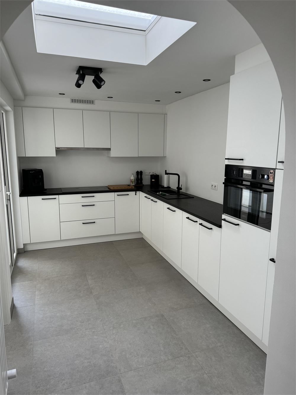 Recent volledig gerenoveerde rijwoning foto 5