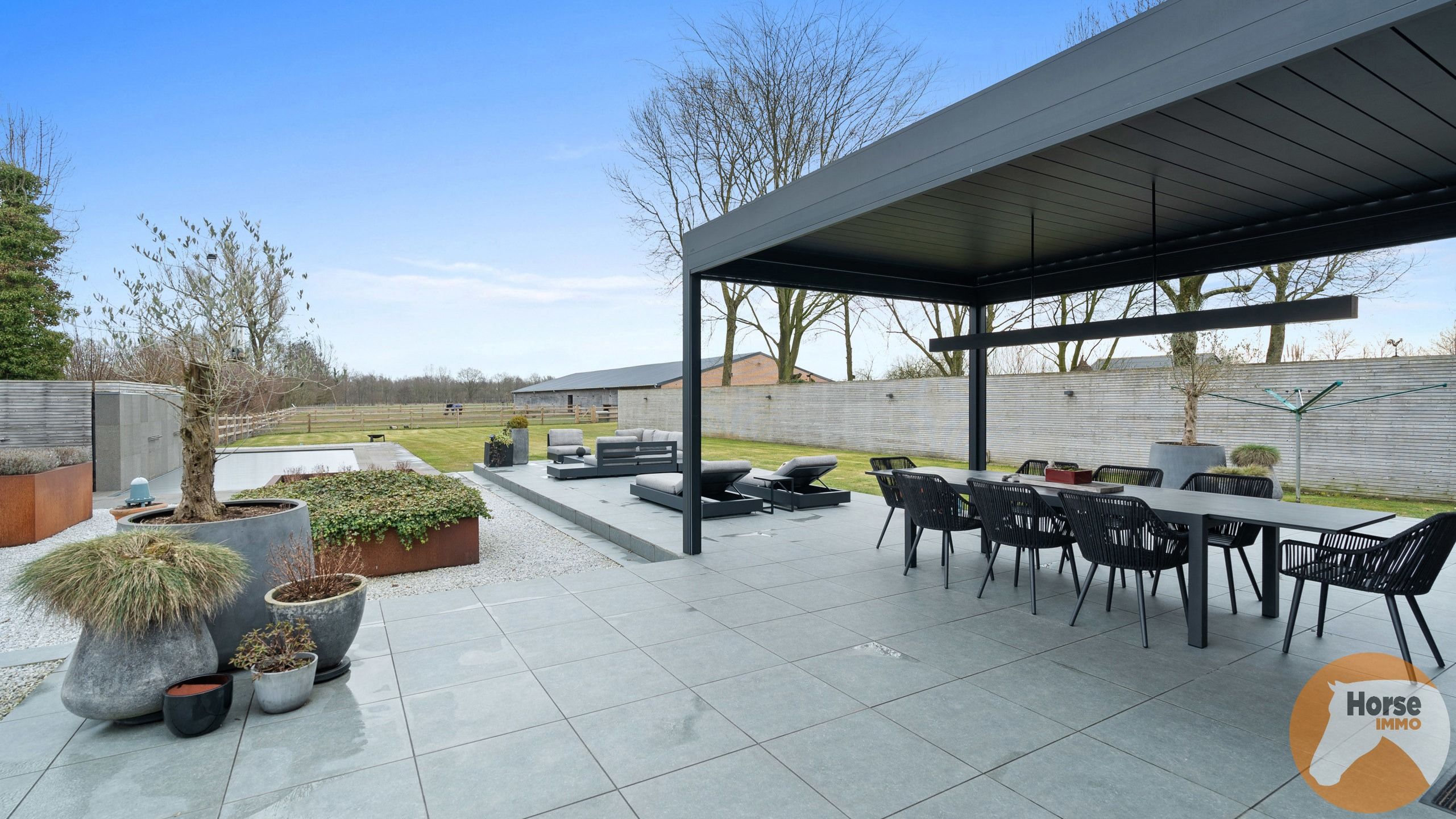 MOERBEKE - Exclusieve villa met loods op een unieke ligging  foto 2