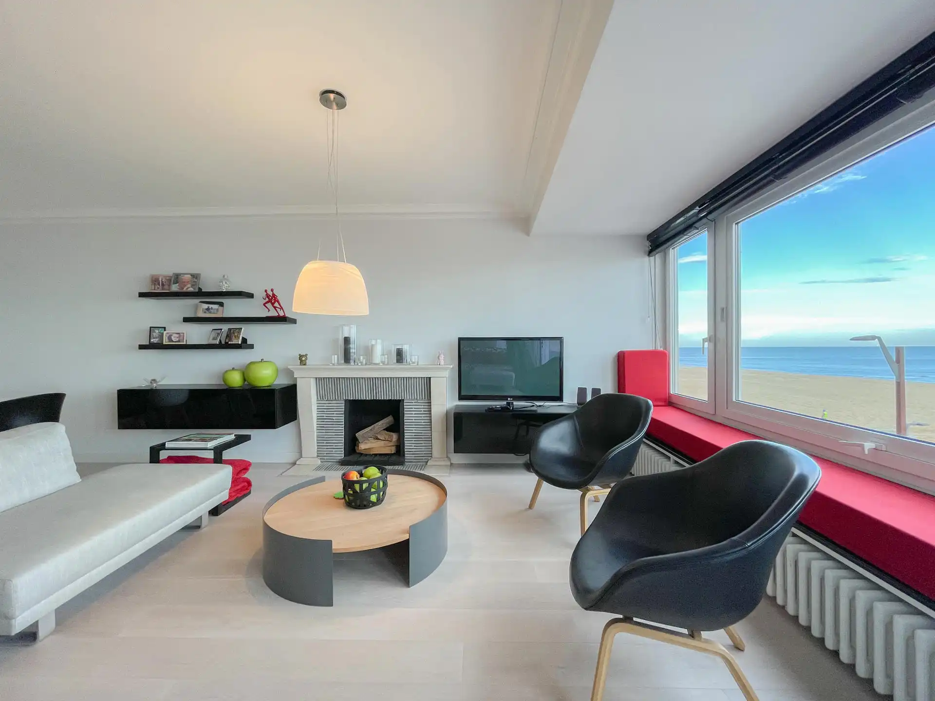 Ruim appartement op Zeedijk Zoute, aan het Albertplein foto 3