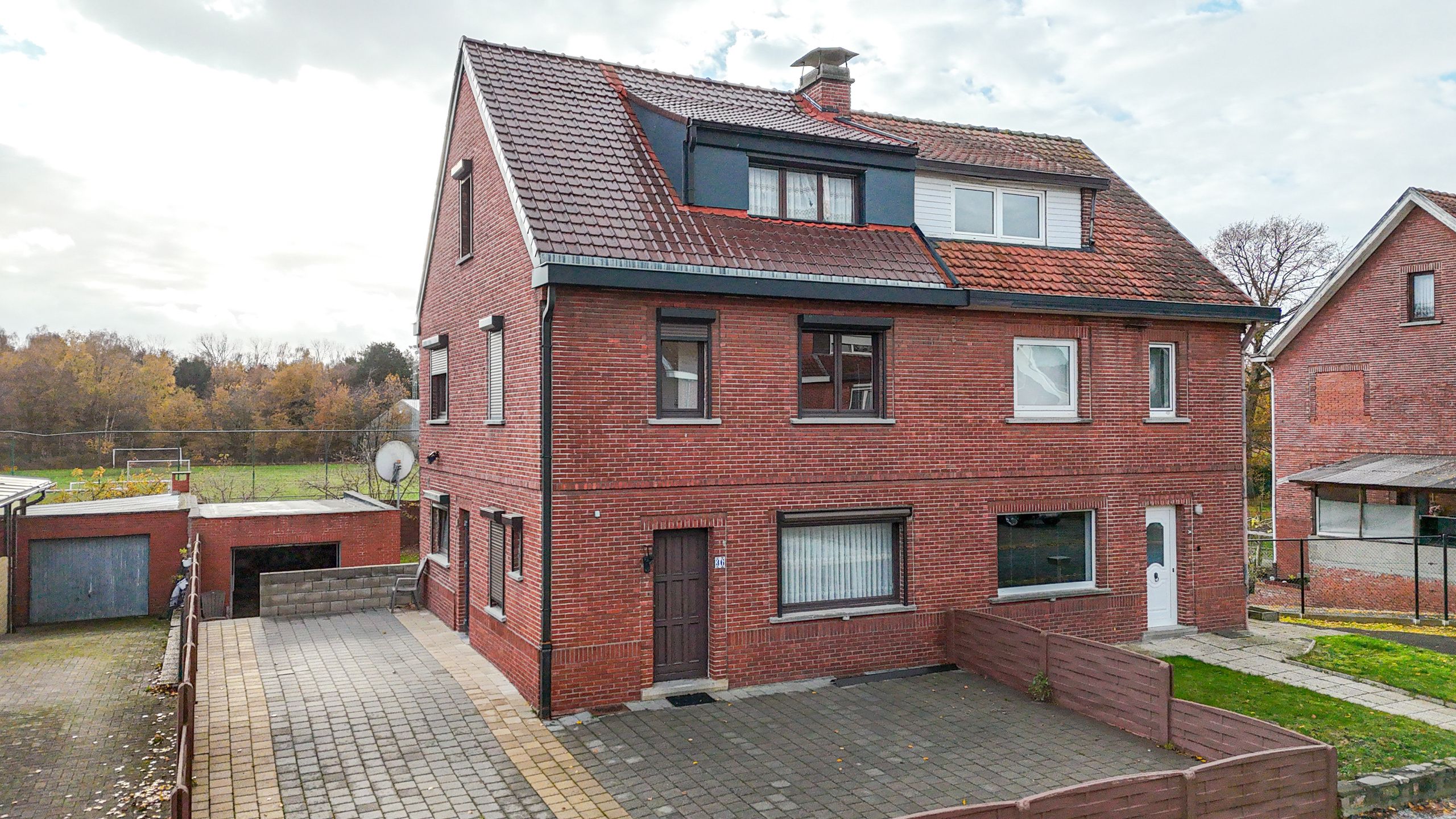 Hoofdfoto van de publicatie: Goed ingedeelde woning op 4a71ca met veel potentieel!