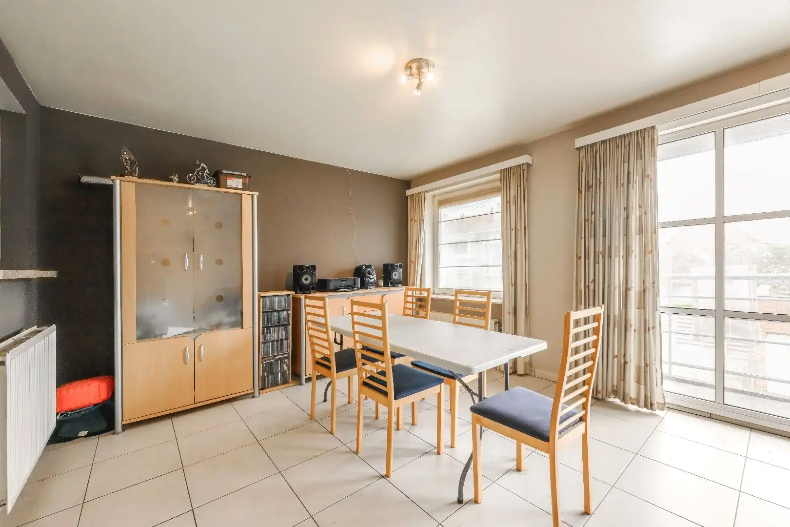 PRACHTIG GELEGEN APPARTEMENT MET GARAGE IN HARTJE KANEGEM | 2 SLPKS foto 5