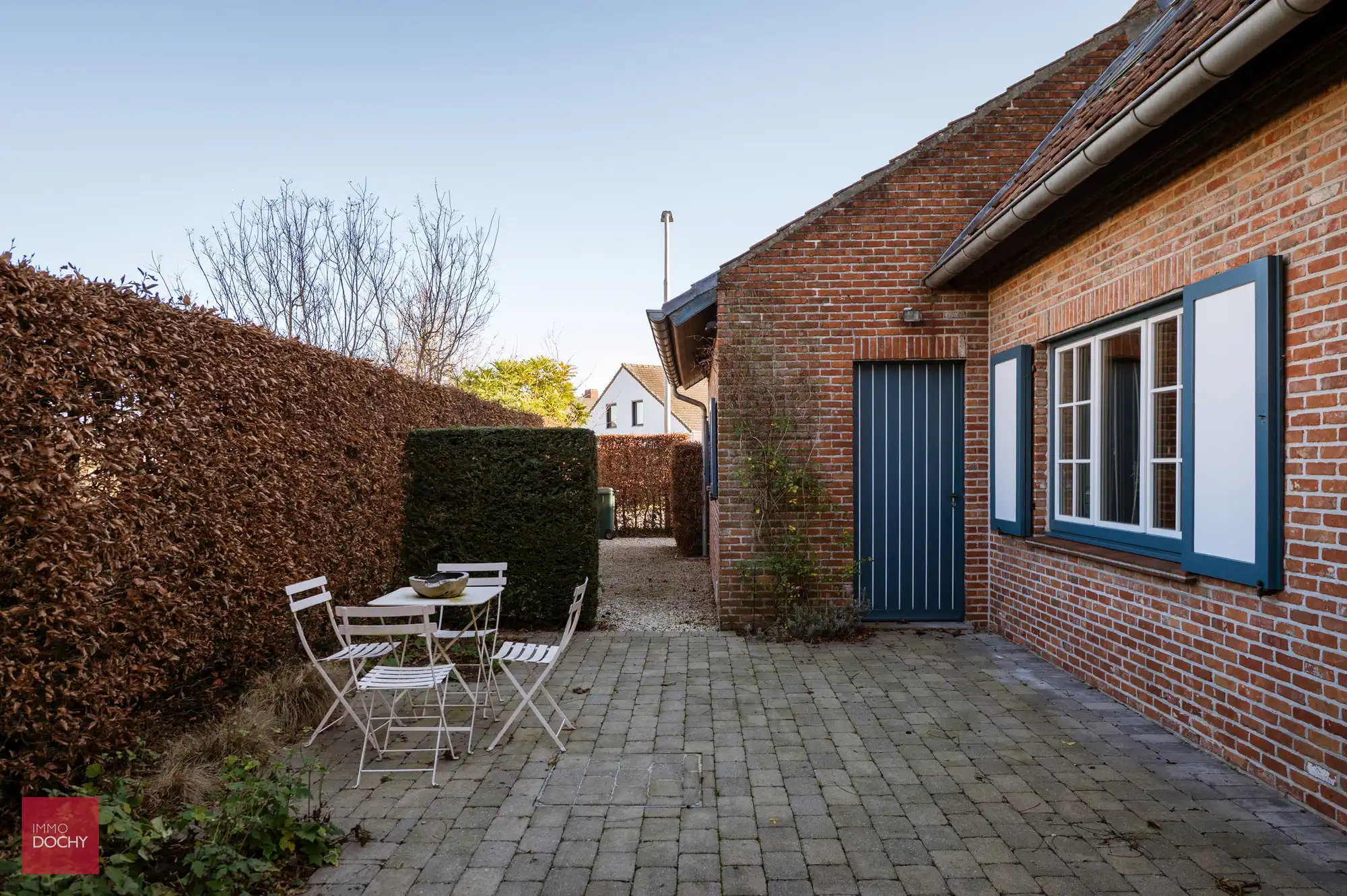 Zeer rustig en residentieel gelegen verzorgde villa foto 14