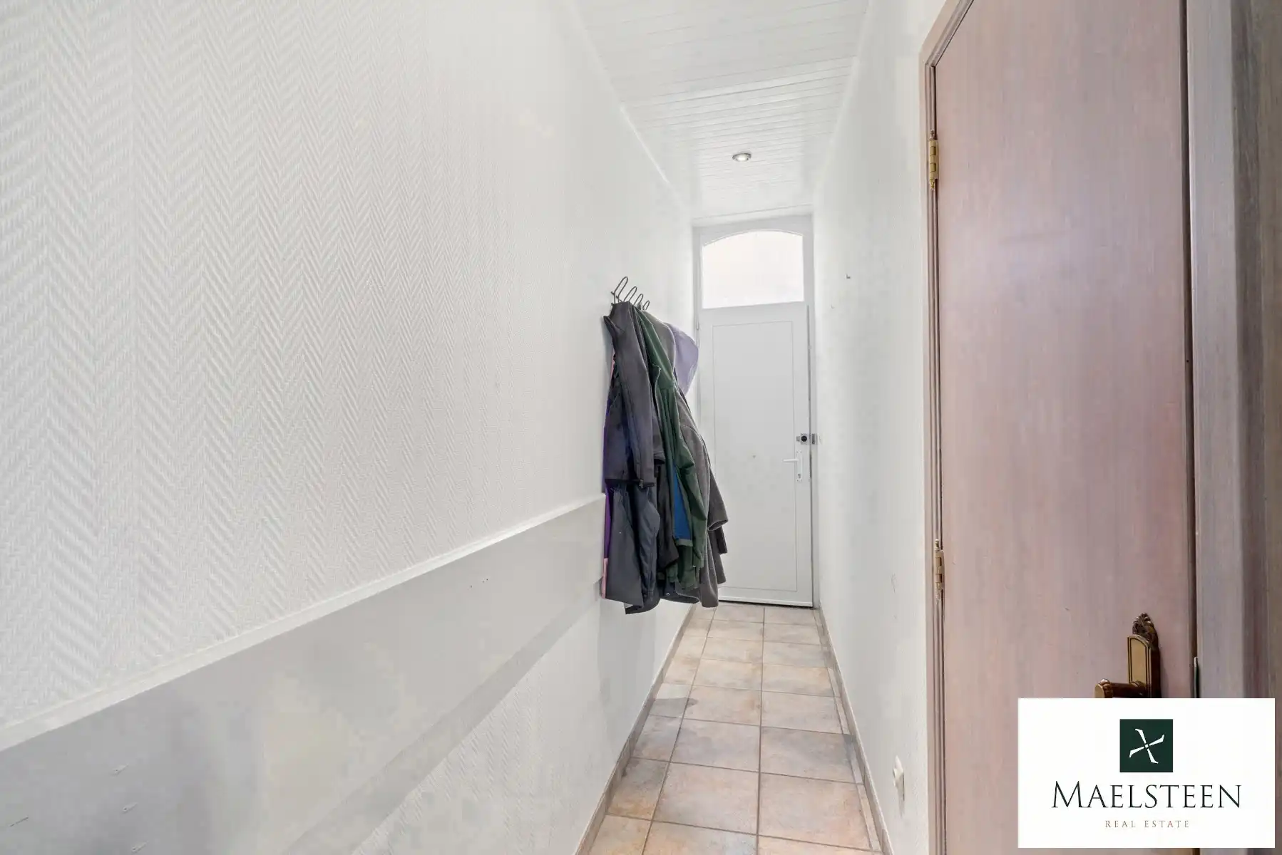 Instapklare trapgevelwoning, gelegen in Brugge centrum foto 9