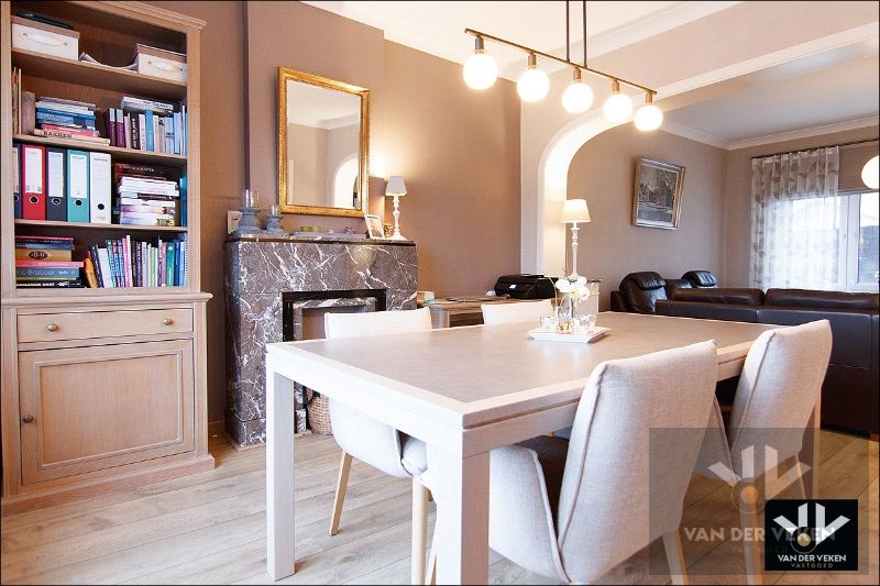 Grotendeels gerenoveerde en instapklare woning met zicht op groen! foto 4