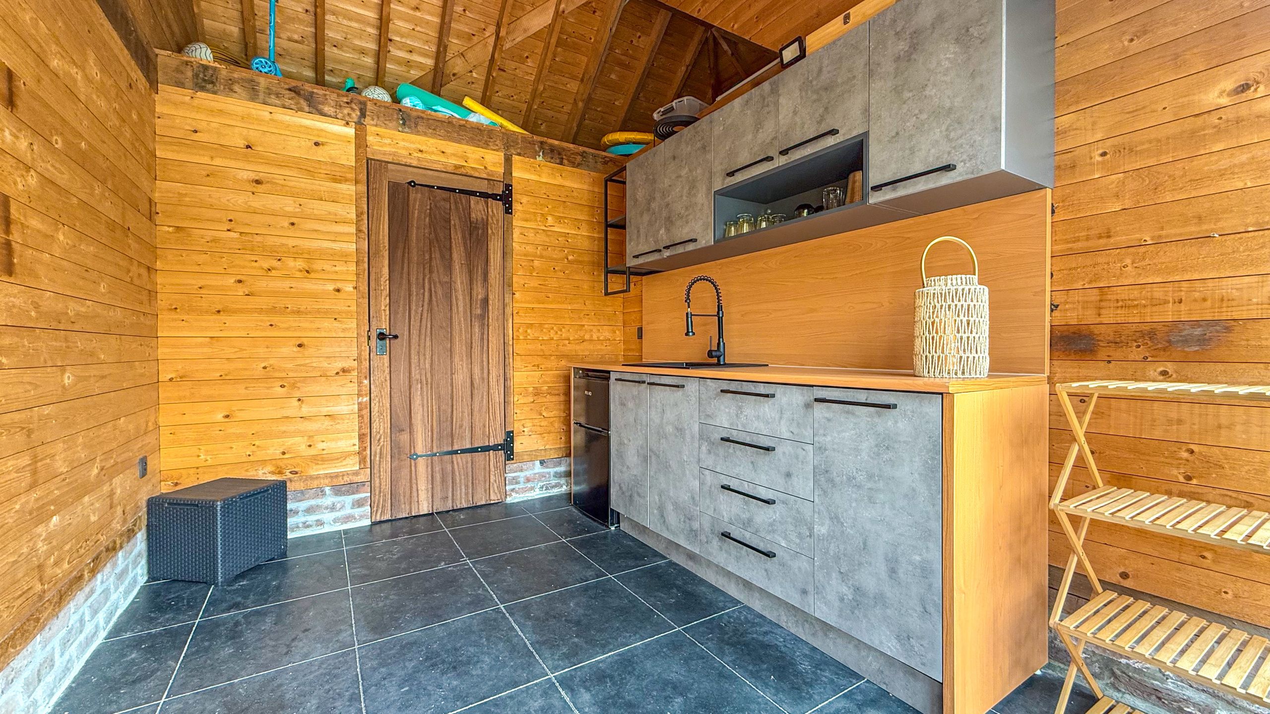Exclusieve villa met zwembad op riant perceel in Koersel! foto 73
