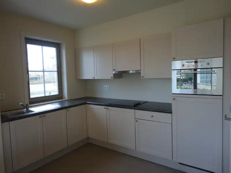 Gelijkvloers hoekappartement met twee slaapkamers in het centrum van Oostduinkerke-Dorp foto 4