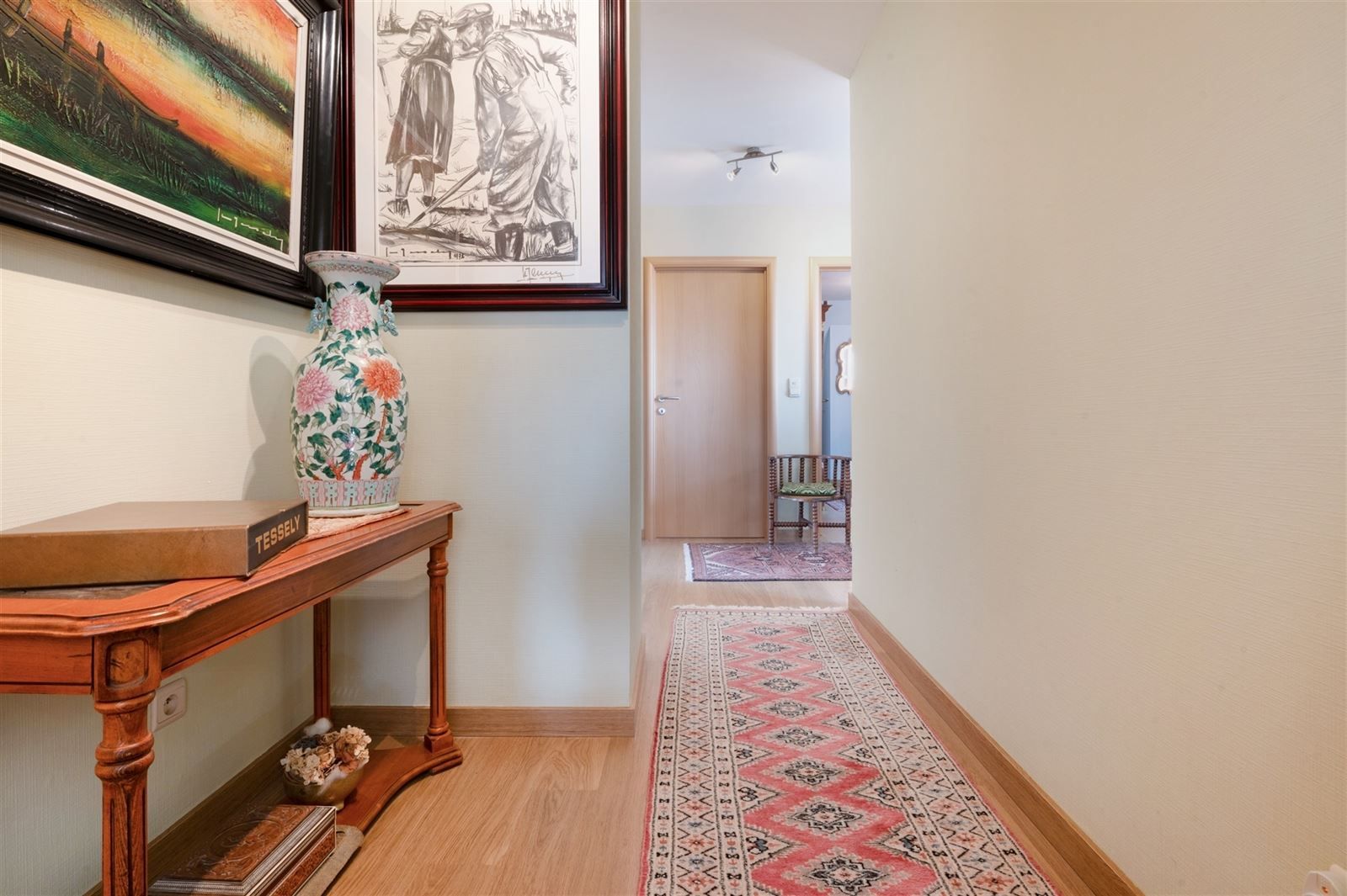 Ruim instapklaar appartement in hartje Zottegem! foto 7