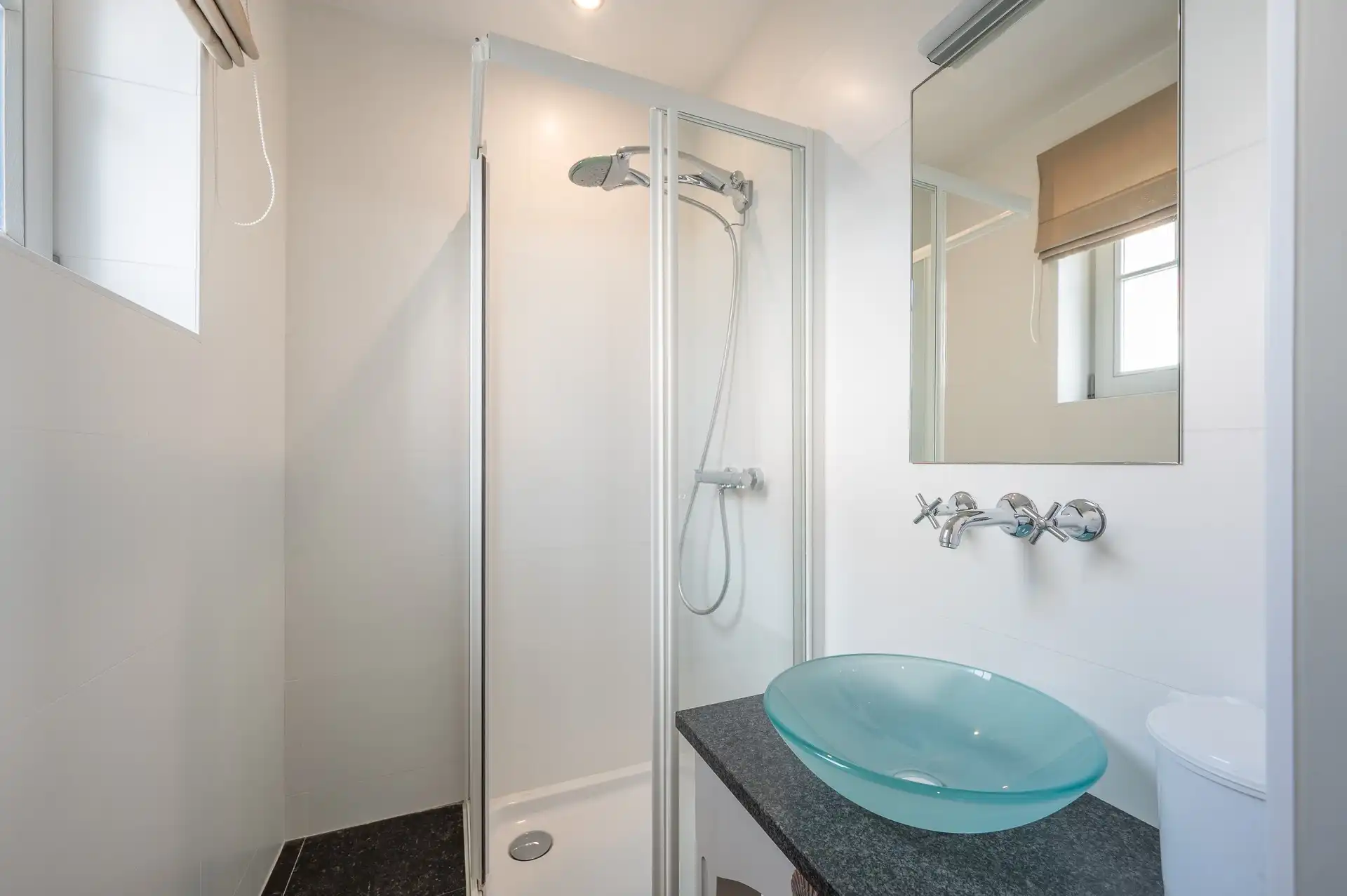 Gemeubeld: ruim appartement met 3 slaapkamers! foto 12