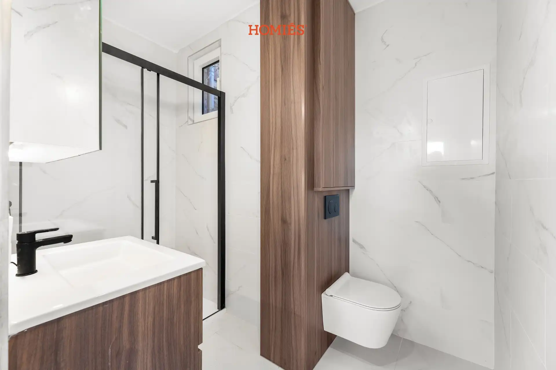 Gerenoveerd 2-slaapkamerappartement op toplocatie foto 12