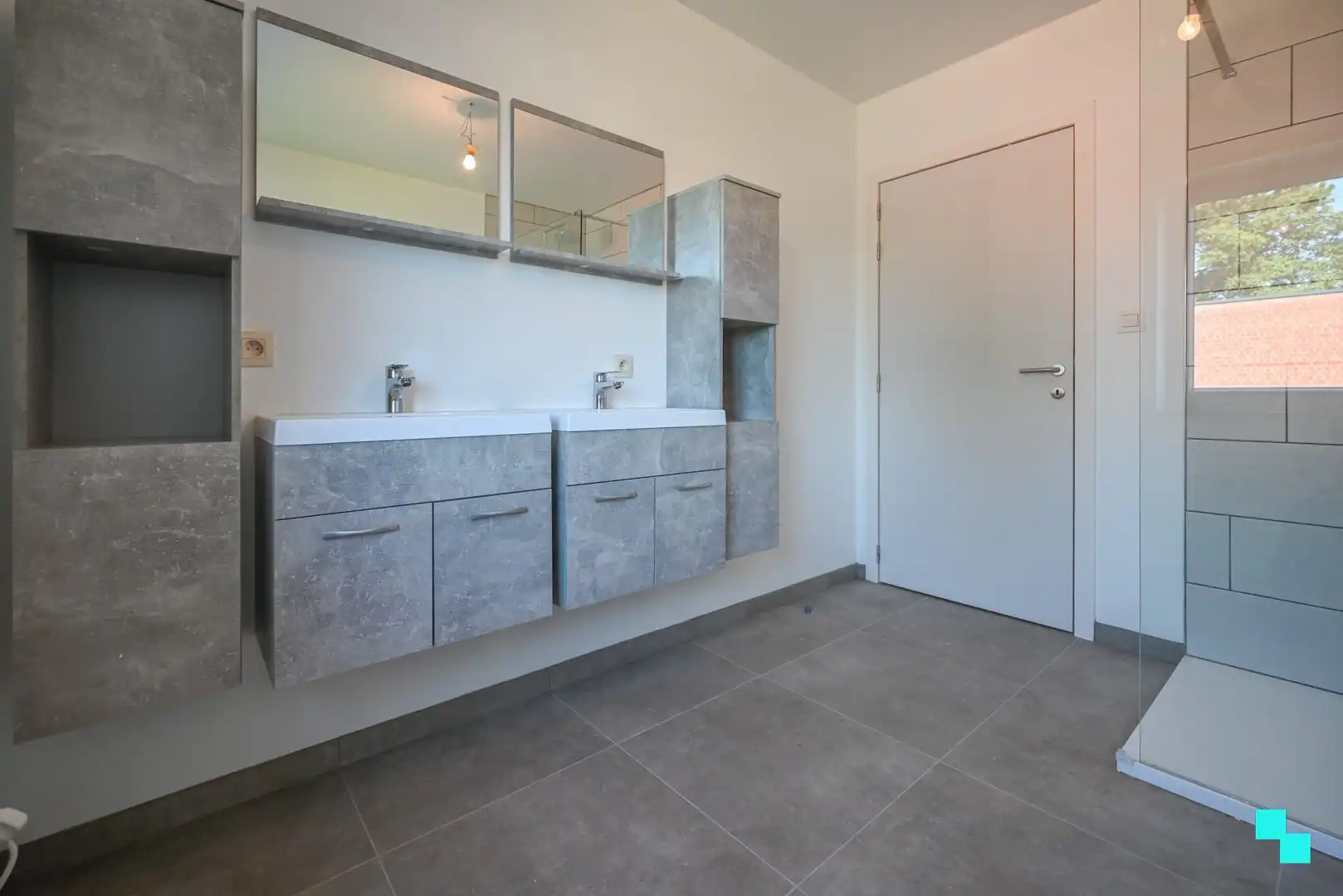 Riante nieuwbouwwoning met aangename tuin te Izegem foto 24
