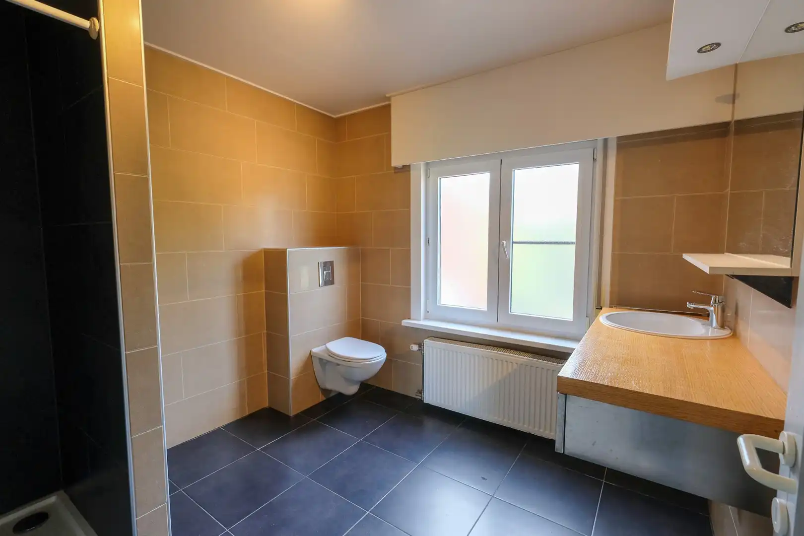 Instapklare woning te huur op grens met Nederland foto 13