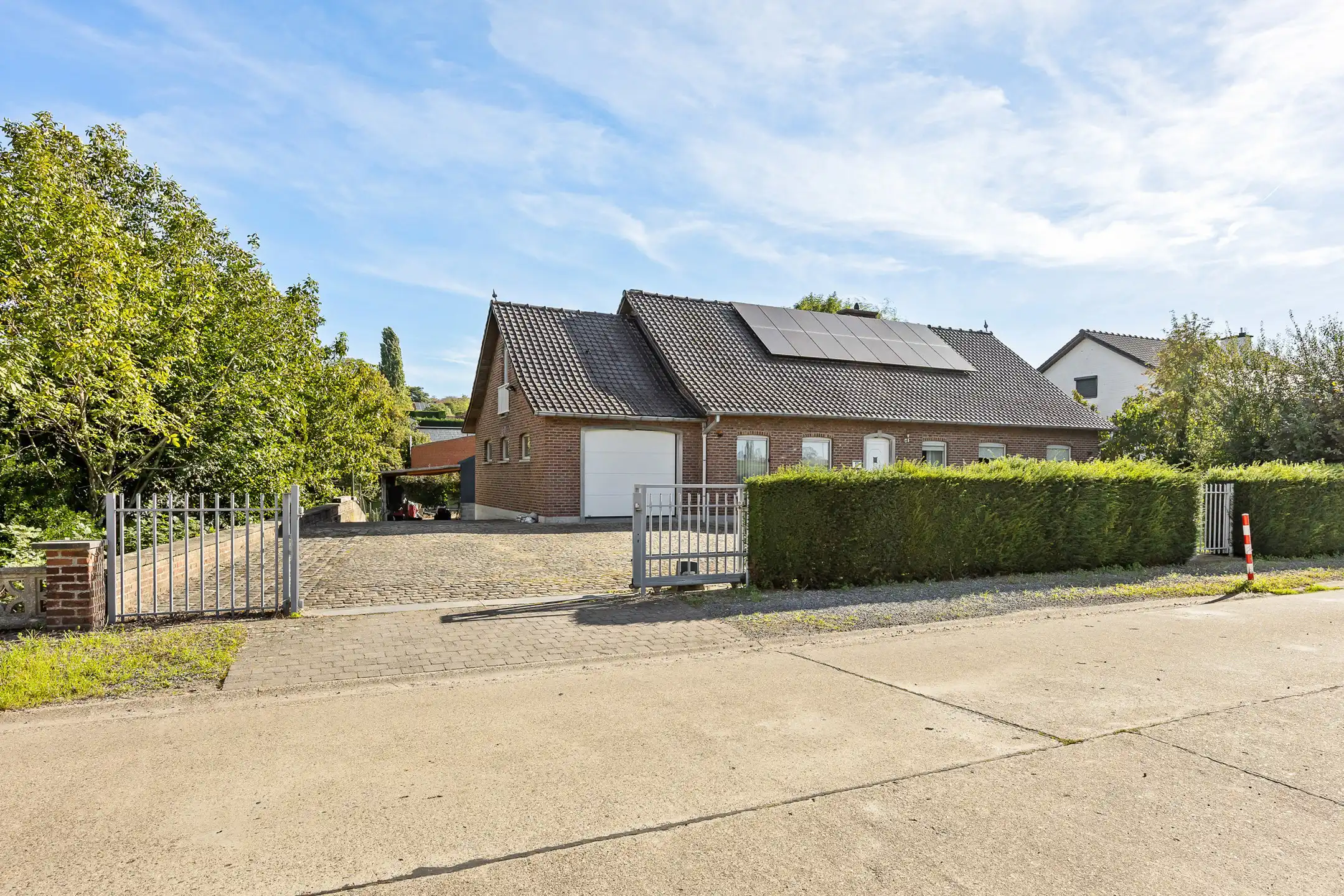 Ruime vrijstaande woning met 2 garages in Herderen foto 22