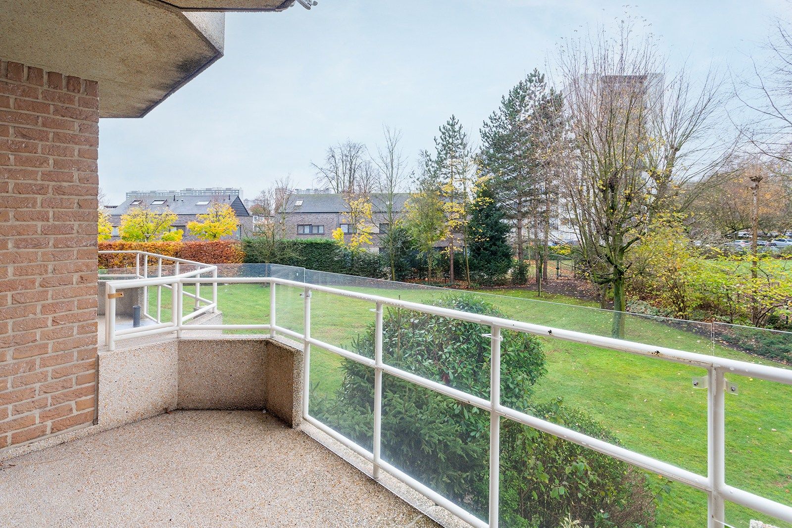  Ruim en goed onderhouden appartement  foto 17