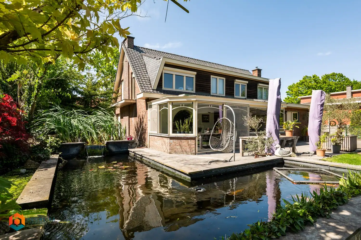 Vrijstaand wonen en werken met werkplaats/magazijn van 354 m² op toplocatie nabij R6 en E19 foto 4