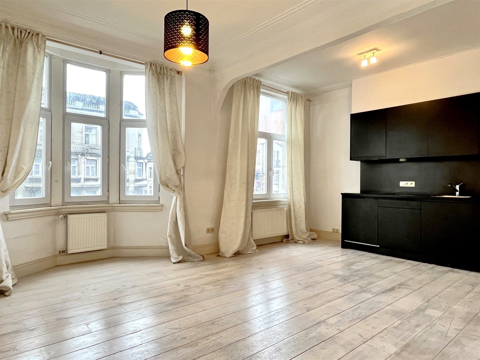 Lichtrijk appartement met 1Instapklaar appartement met 1 slaapkamer en dakterras foto {{pictureIndex}}
