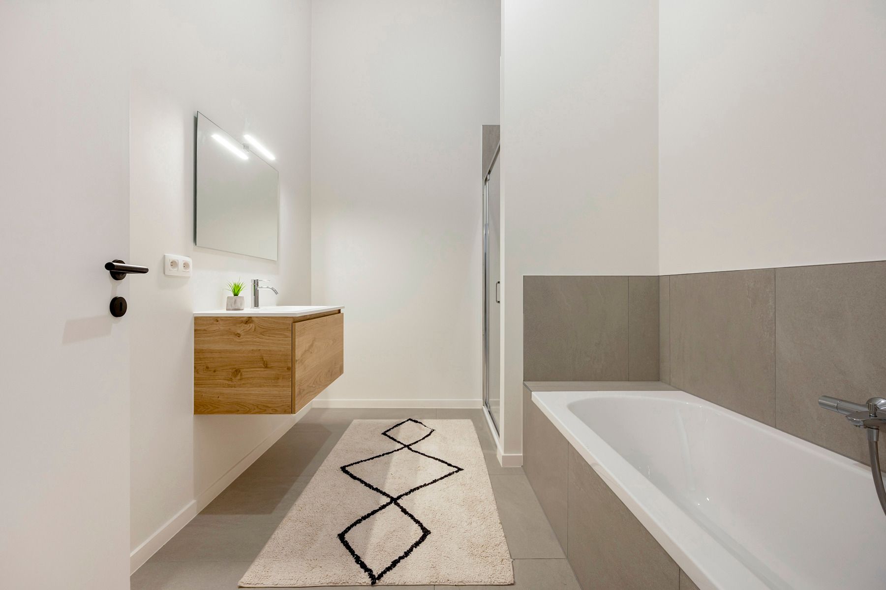 Riant nieuwbouwappartement met lift en veel lichtinval foto 13