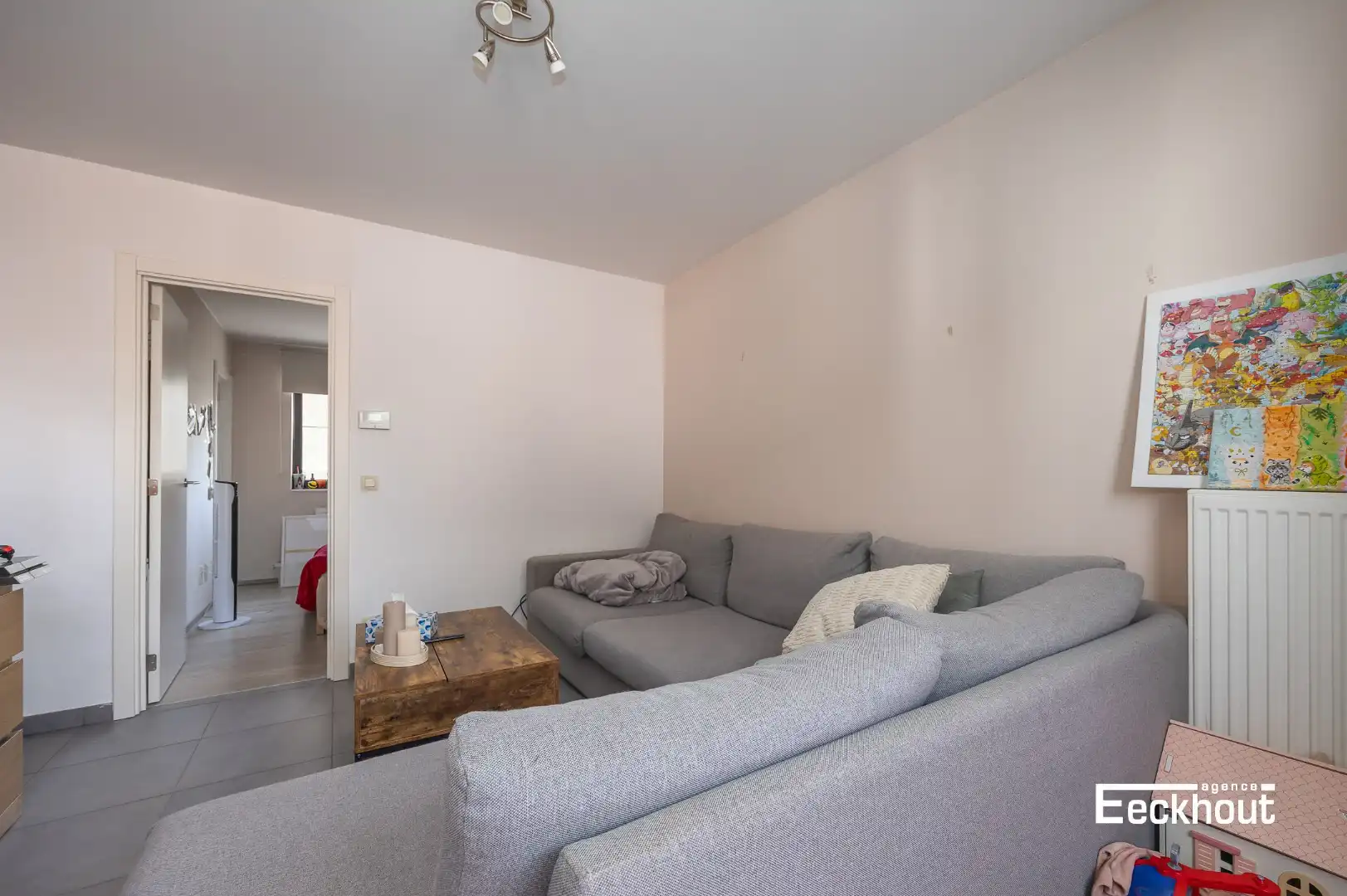Instapklaar appartement op enkele passen van het centrum te Oostende! foto 2