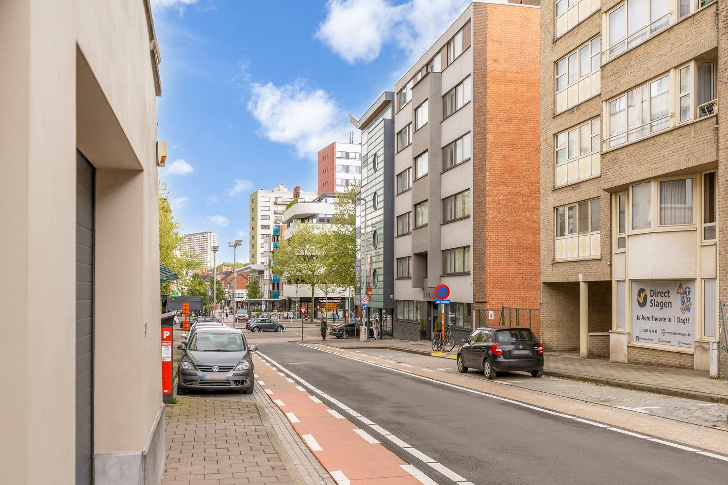 Ingericht kantoor met parking in het centrum van Genk foto 15