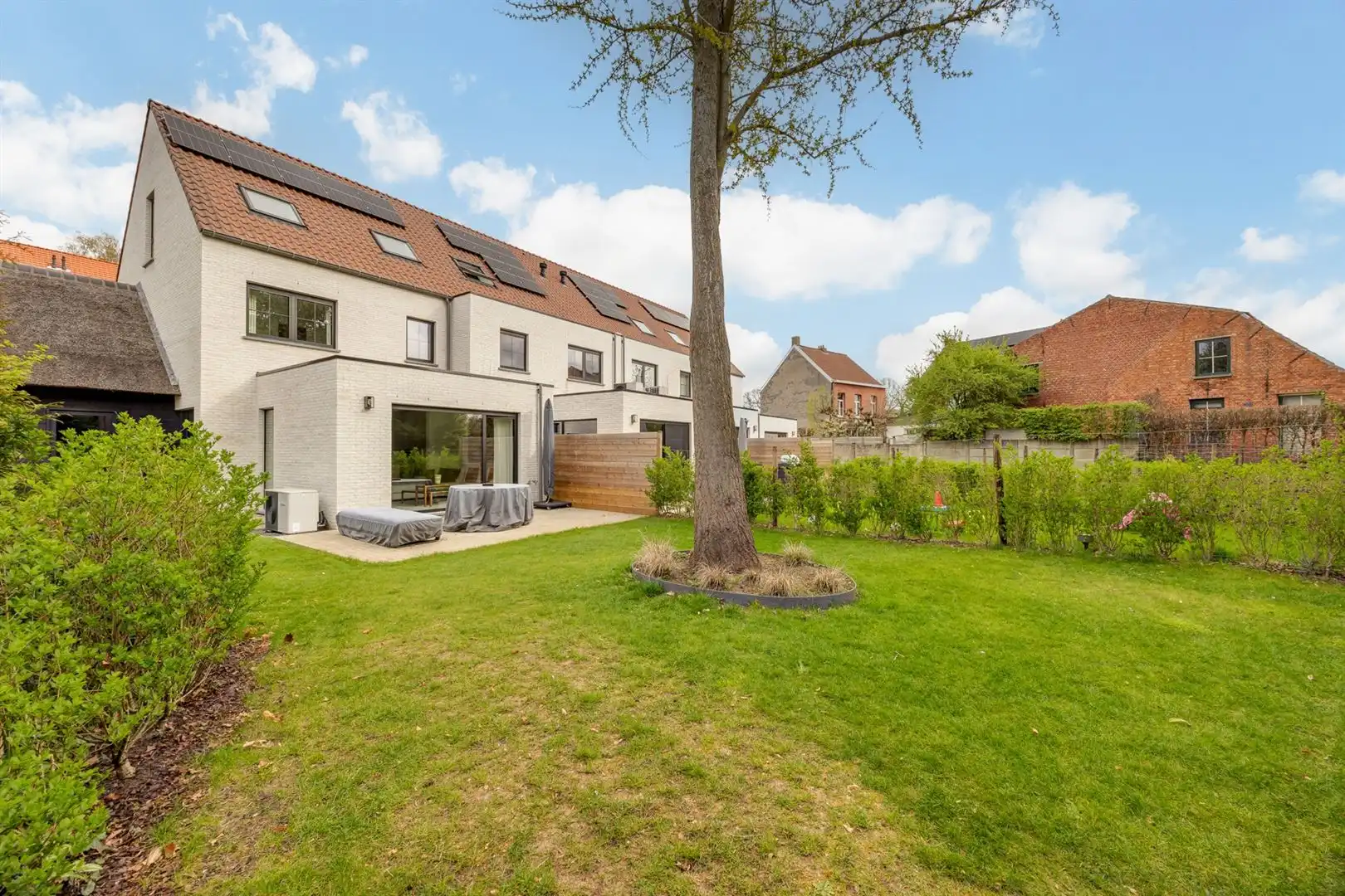 Luxewoning met tuin en privébos foto 29