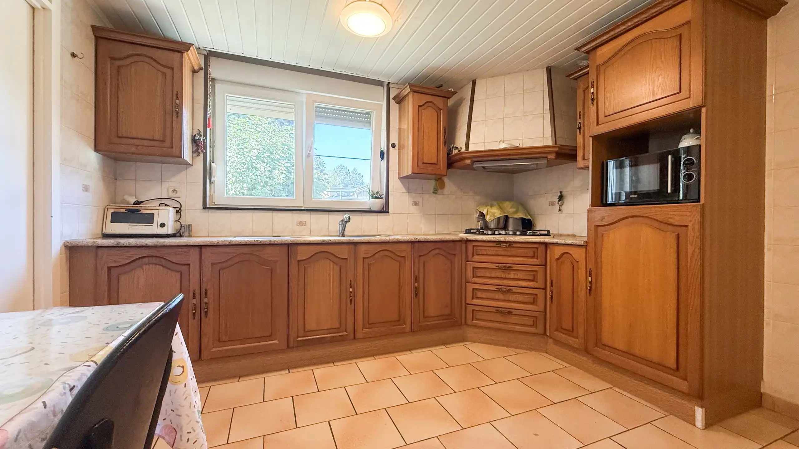 Instapklare woning met 3 slaapkamers en inpandige garage! foto 10