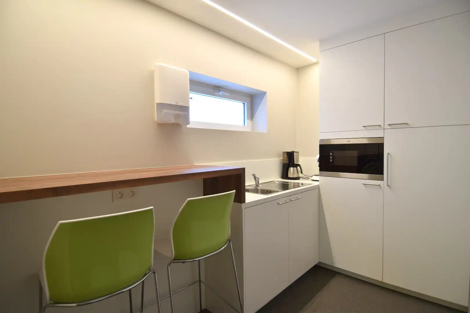 Instapklare kantoorruimte (109 m²) te koop in het centrum van Lauwe foto 9