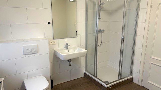 Ruim appartement met 3 slaapkamers nabij het centrum foto 4