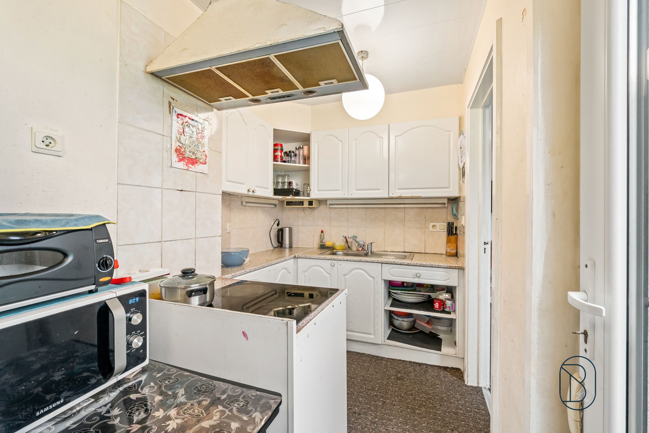 Topgelegen opbrengsteigendom: 3 appartementen en 3 garages foto 21