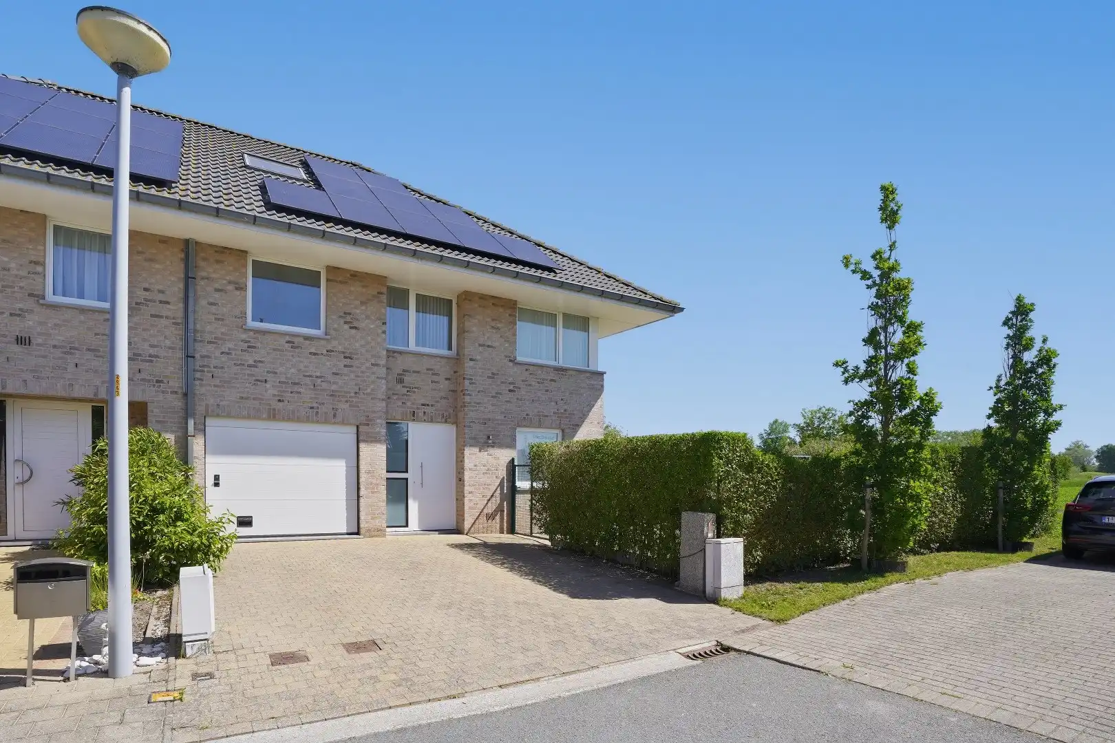 Energiezuinige woning met 5 slaapkamers en uniek panoramisch zicht te Sint-Joris op 457 m². foto 3