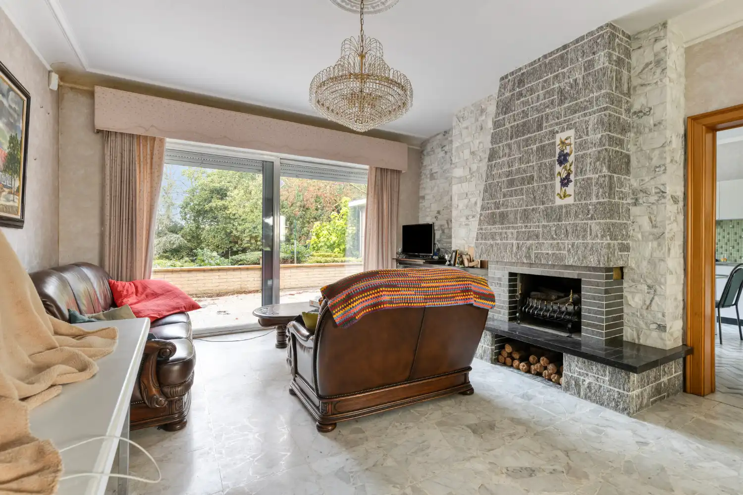 Uniek perceel met villa, loods en uitbreidingsmogelijkheiden foto 9