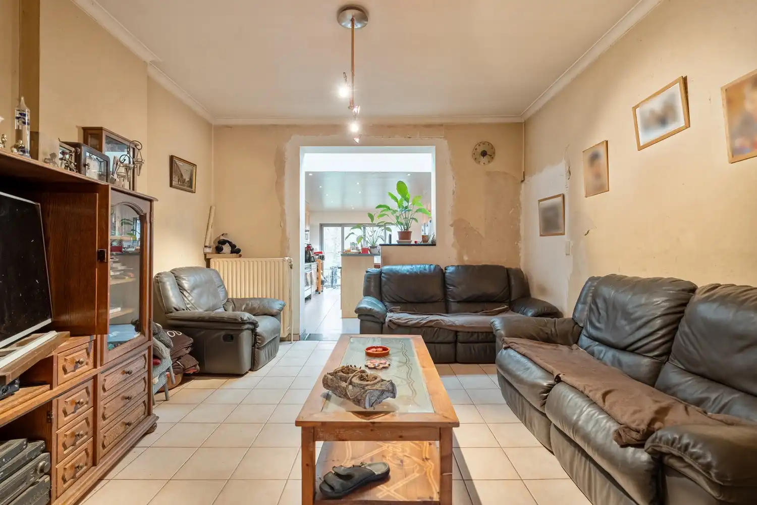 Ruime gezinswoning met aanpalend handelspand (oude bakkerij) foto 9