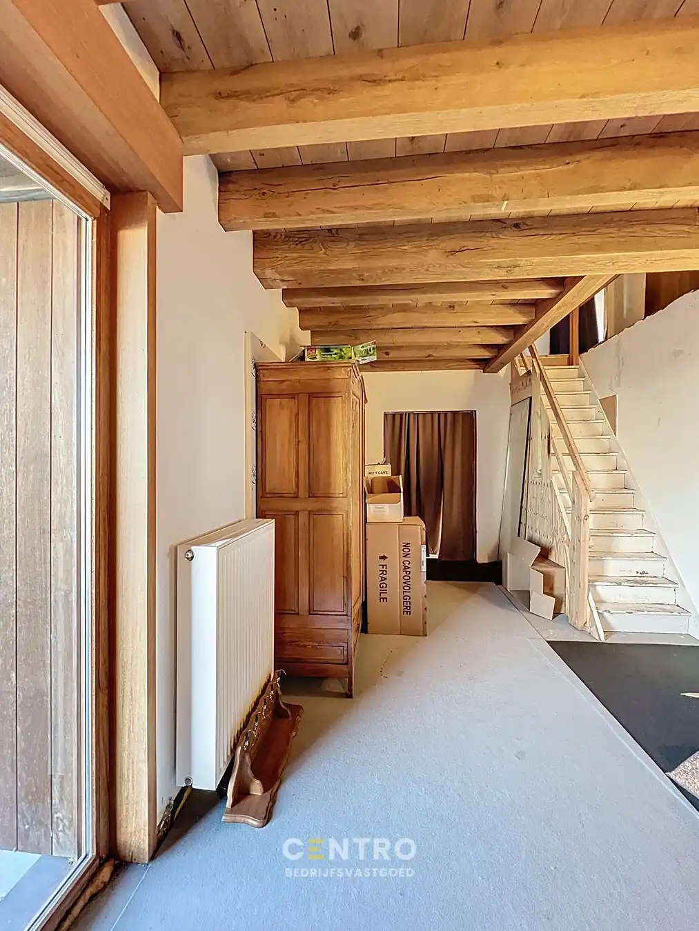 Zeldzame opportuniteit: LOODS/ATELIER 516 m² + ruime ALLEENSTAANDE woning 250 m² op rustig bedrijventerrein vlakbij Roeselare (EPC: A) ! foto 15