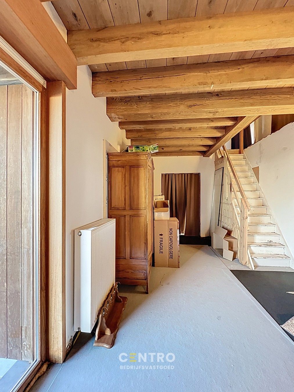 Zeldzame opportuniteit: LOODS/ATELIER 516 m² + ruime ALLEENSTAANDE woning 250 m² op rustig bedrijventerrein vlakbij Roeselare (EPC: A) ! foto 15