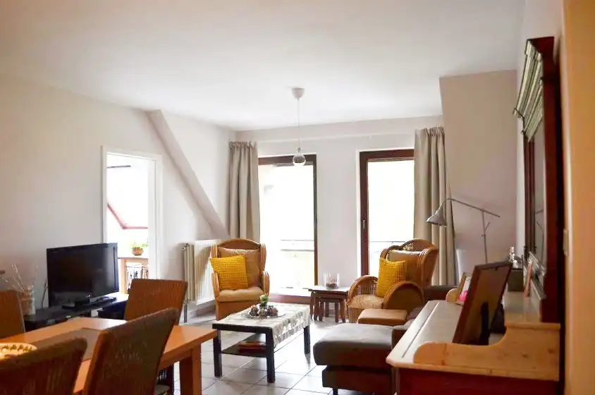 Ruim appartement met twee slpk's, terras en garage in centrum Beverlo foto 3