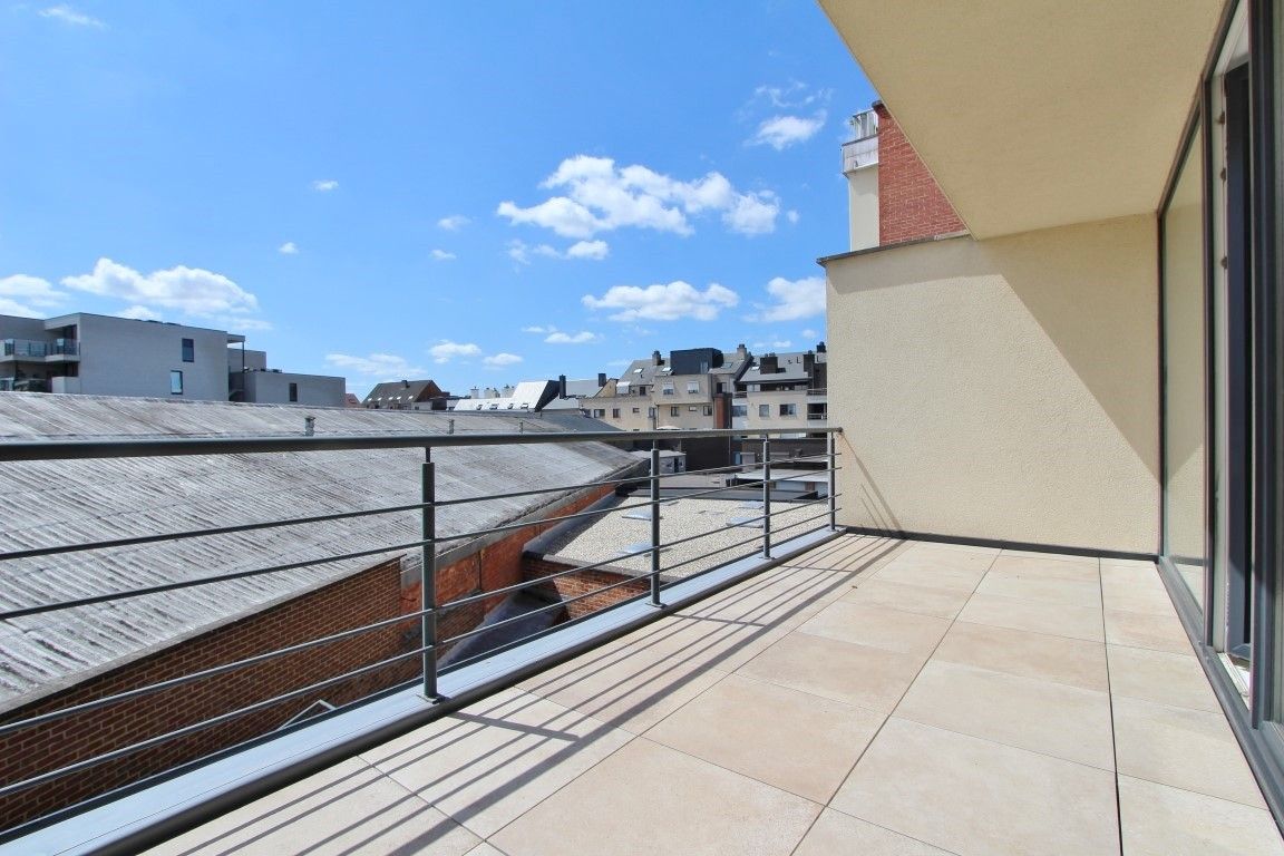 Ruim duplex appartement te huur in het centrum van Sint-Truiden foto 22