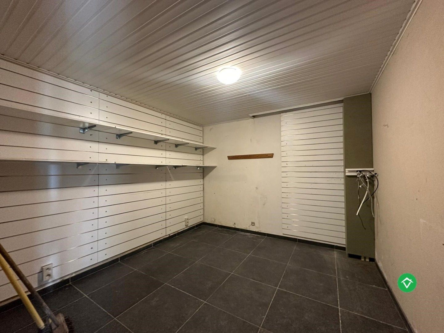 Alleenstaande, unieke woning met vier slaapkamers op een goede ligging te Torhout foto 11