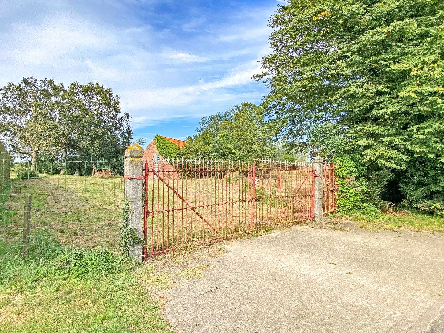 Te renoveren hoeve met veel potentieel in Alveringem. foto 16