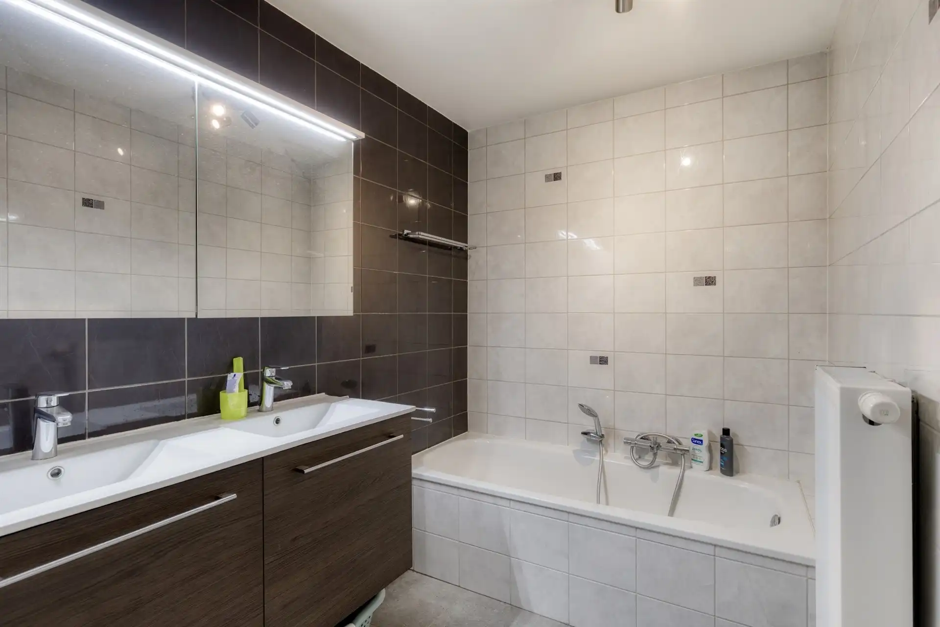 Appartement met ruim Zuidwest georiënteerd terras foto 9