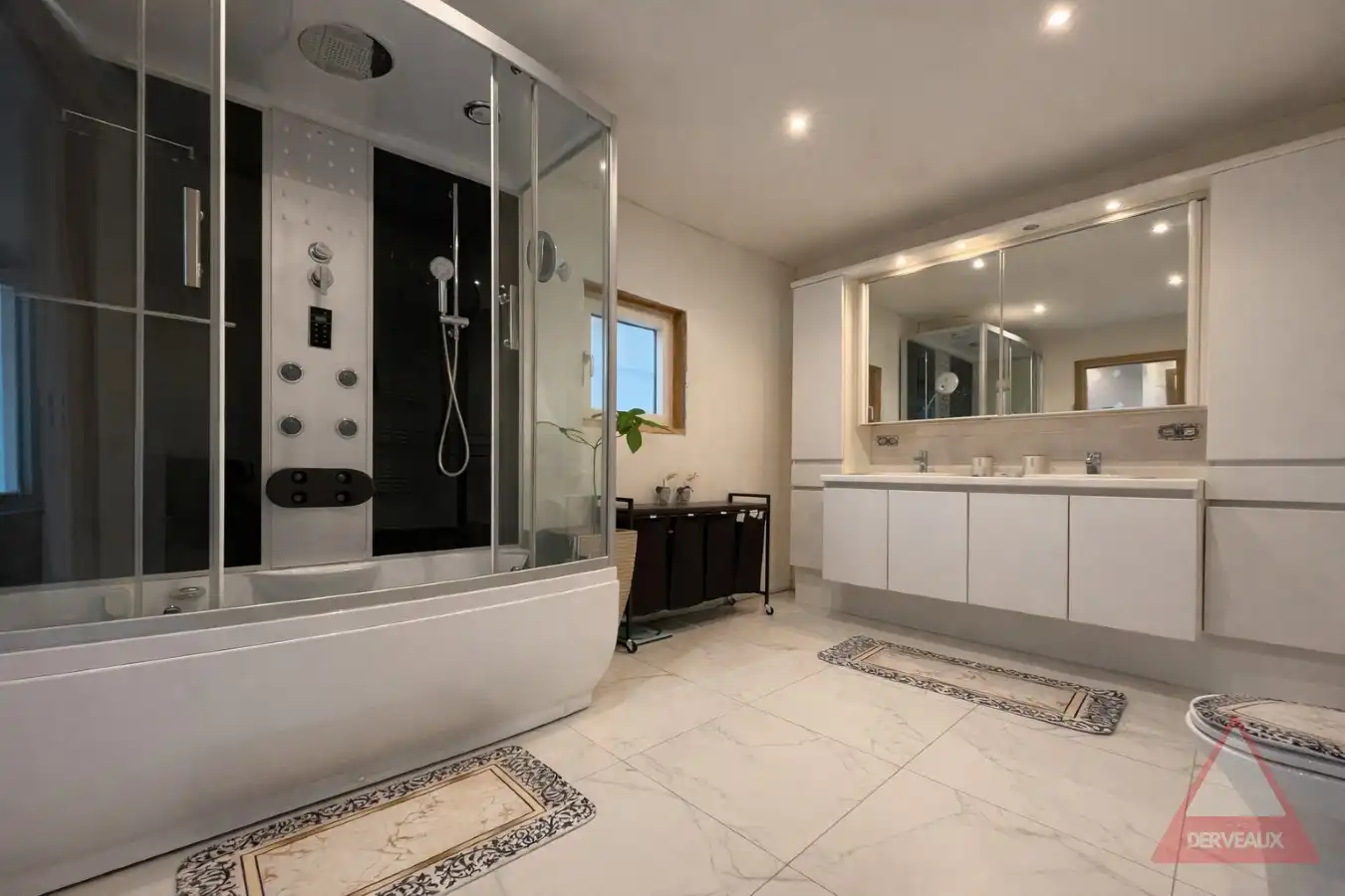 Beveren – Volledig gerenoveerde & instapklare woning met 4 slaapkamers & garage foto 10