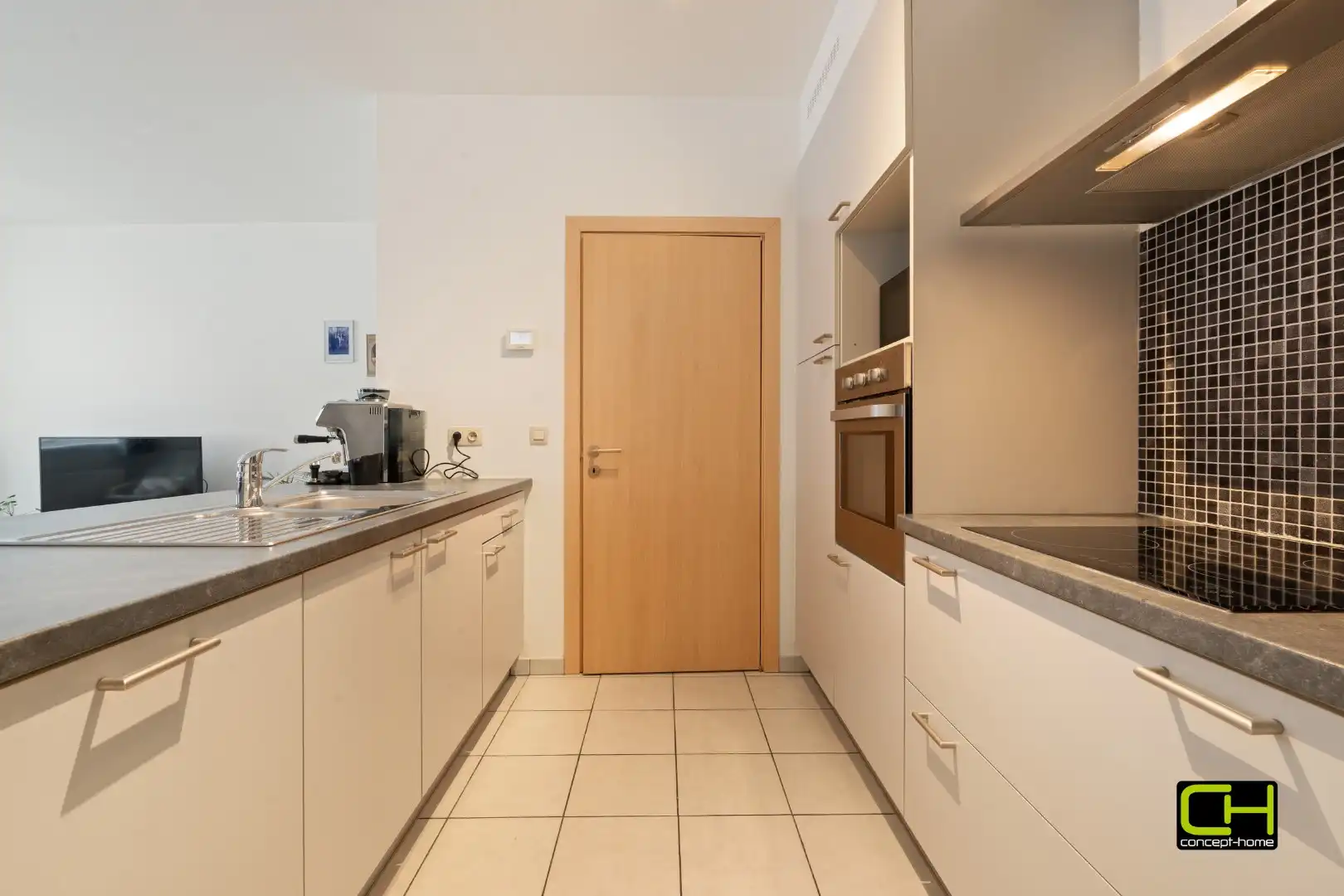 Instapklaar gelijkvloers appartement met tuin in Sint-Amandsberg foto 6