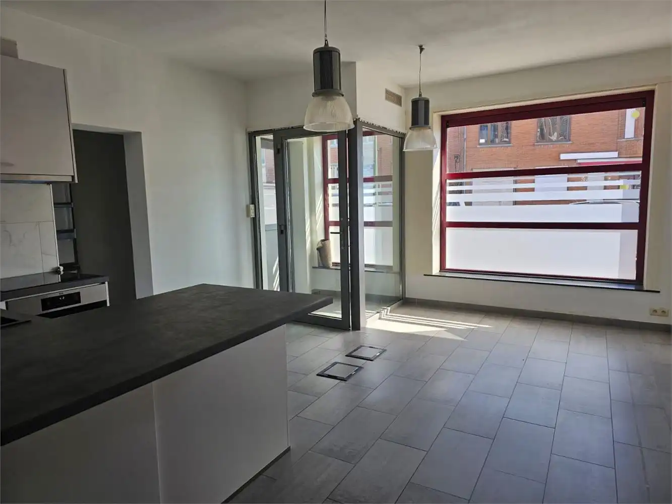 Gebouw bestaande uit 2 appartementen in de dorpskern foto 3