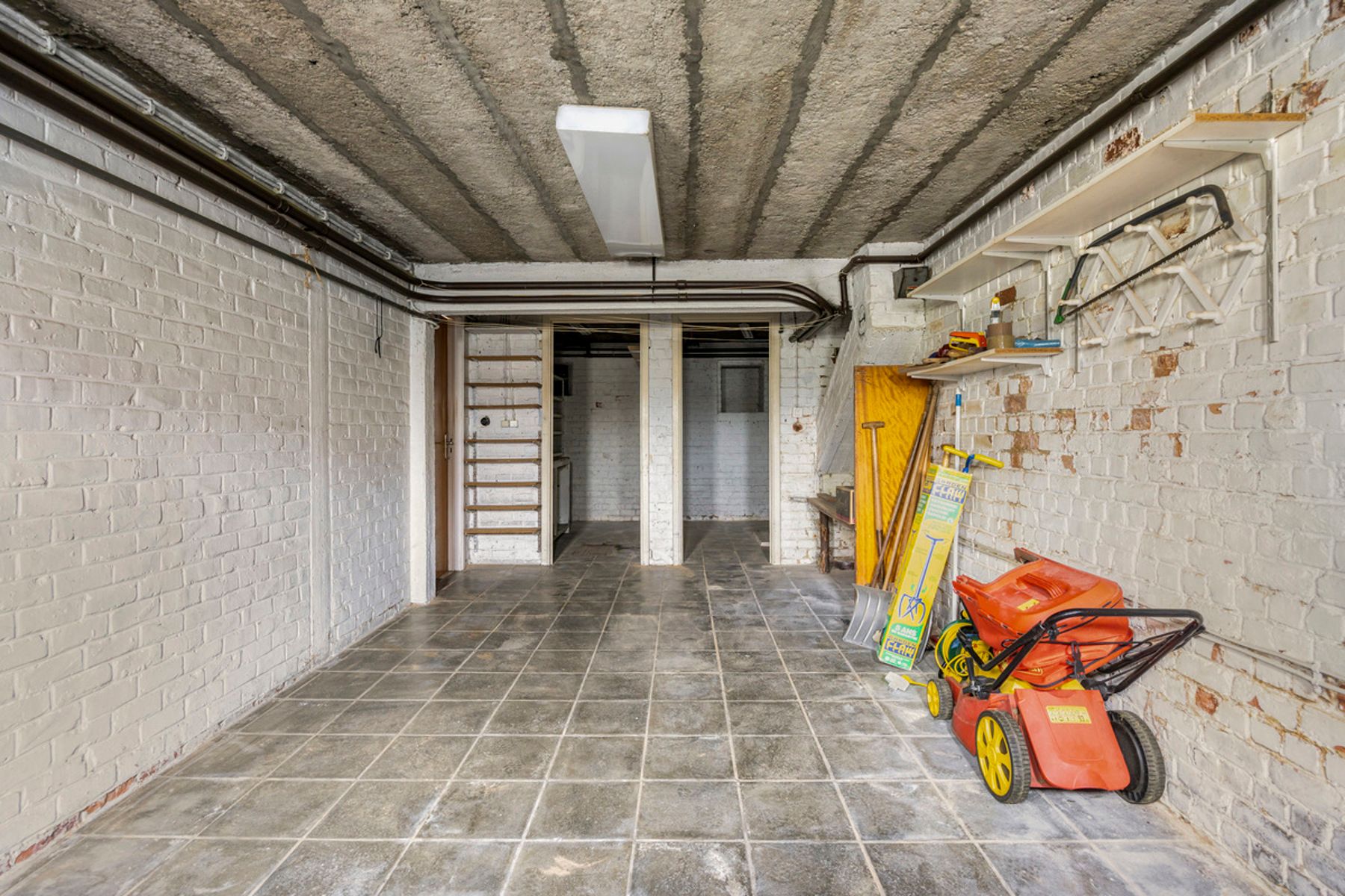 OPTIE Bel-etage woning met 4 slaapkamers, garage en tuin foto 28