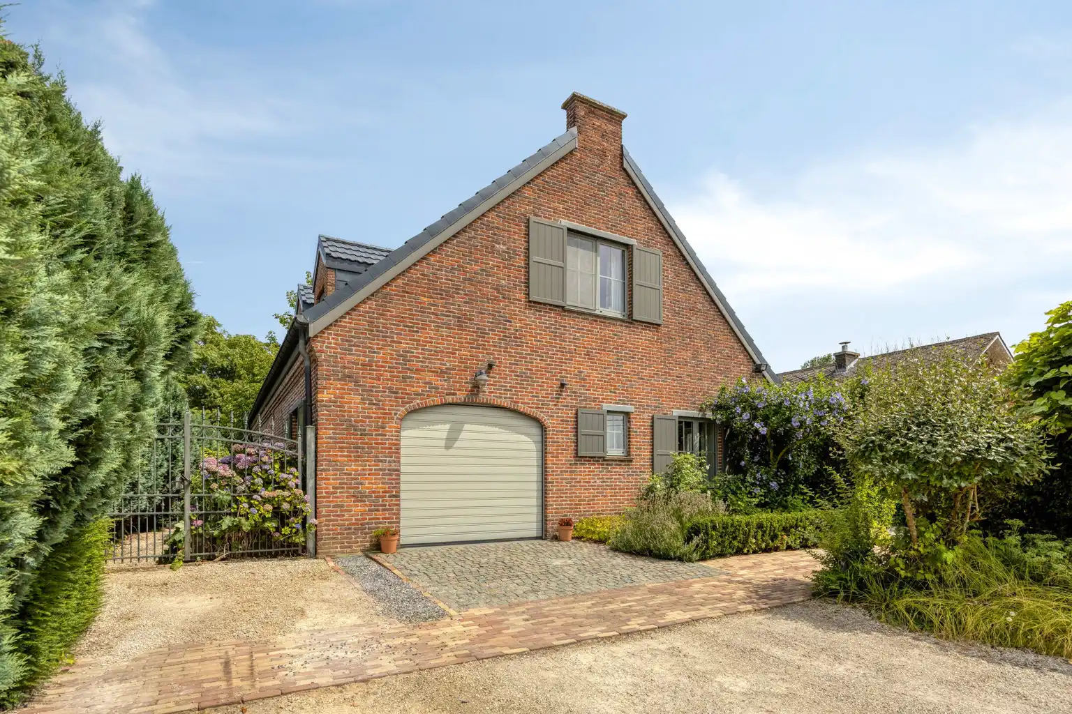 MOOIE, INSTAPKLARE WONING MET TUIN IN TIENEN foto 2