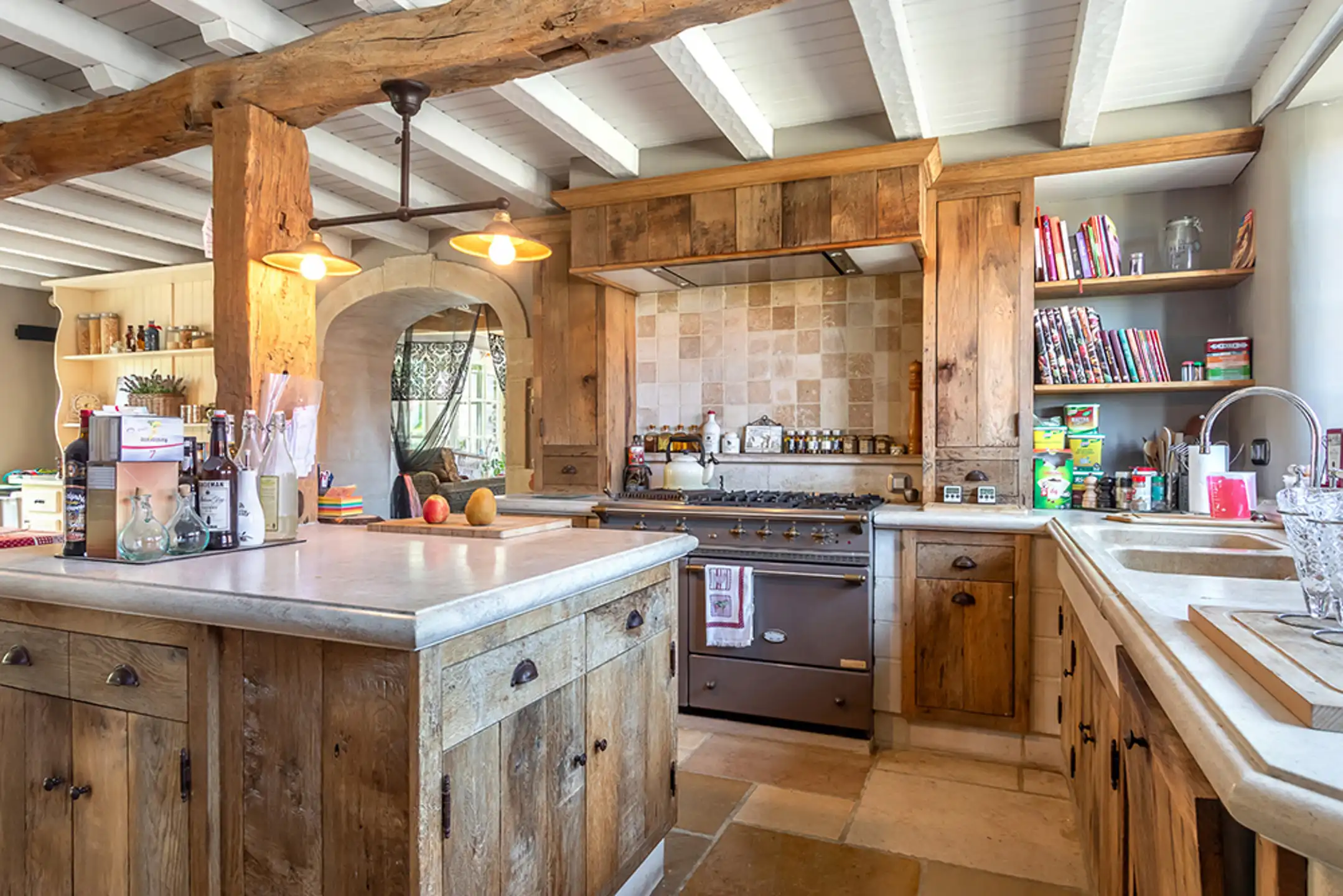 Gerestaureerde vierkantshoeve met B&B op 80 are grond foto 18