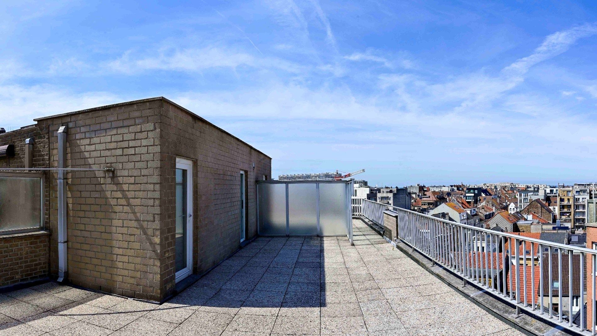 Verzorgd 3-slaapkamerappartement met prachtig zonneterras van 90m² ! foto 16