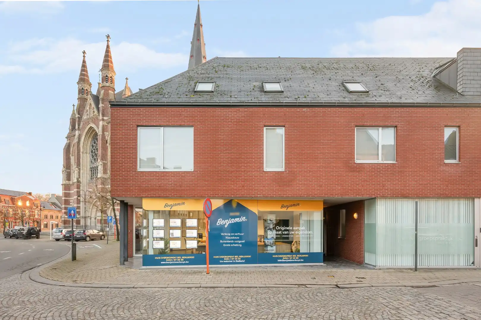 Handelsruimte/kantoor met aparte keuken, opslagplaats en toilet op Dadizele-Plaats foto 3