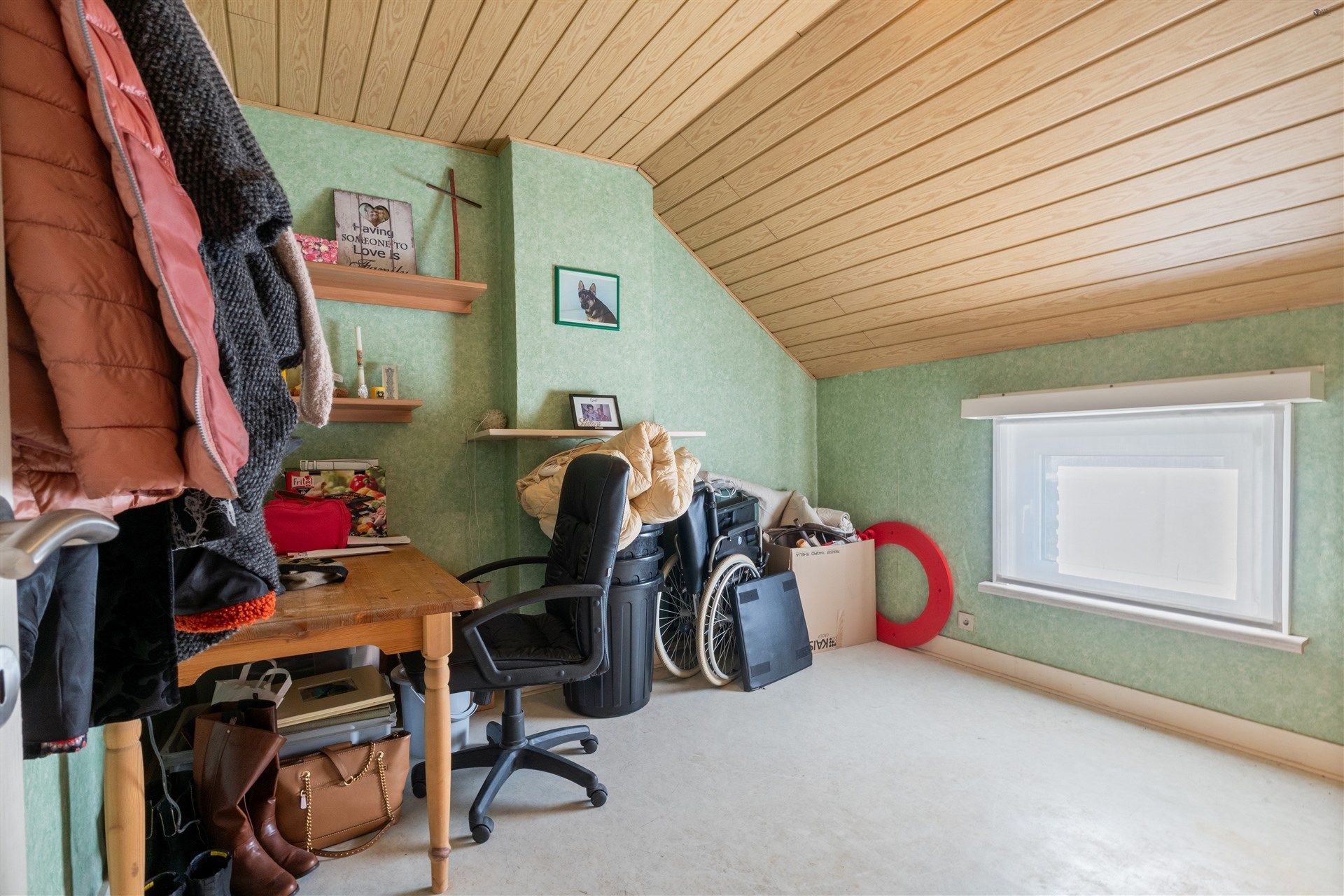 Verzorgde rijwoning met carport foto 14